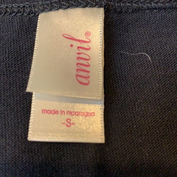 Top - Picture 2 of 3